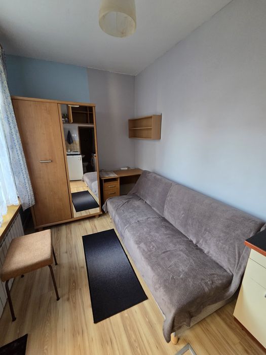 Wynajmę pokój z osobnym wejściem