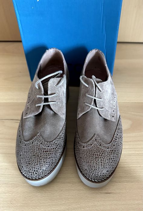 Sapatos Castanhos/Beges super confortáveis Nº 38