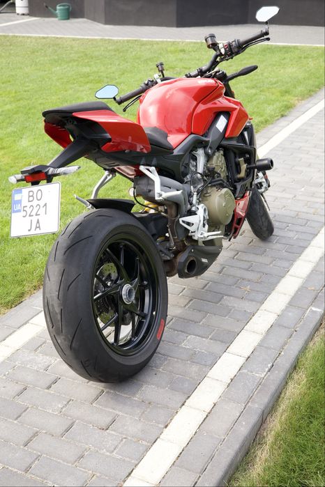 Ducati Streetfighter V4