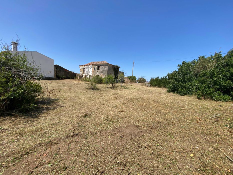 Casa Rustica para Restauro com terreno