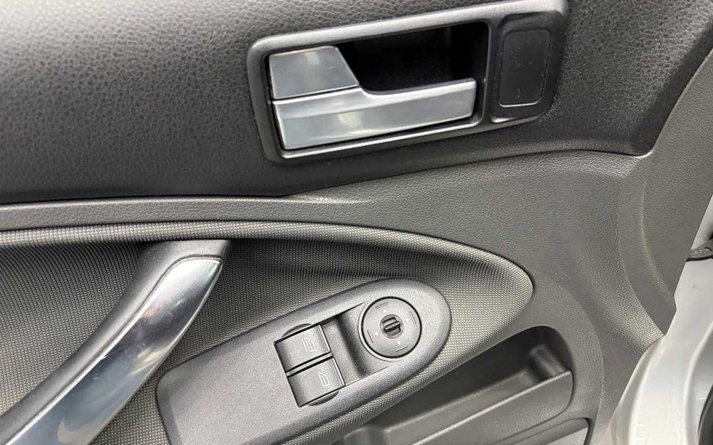 Ford C-Max 2010 року