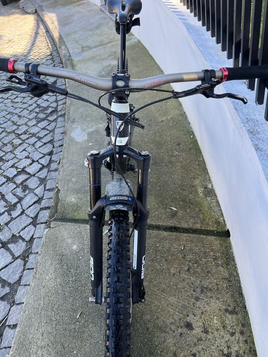 Bicicleta TREK Suapensão total