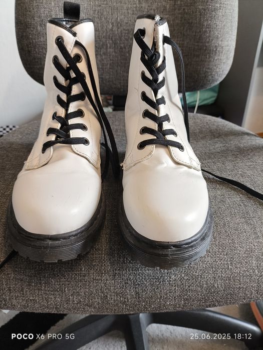 Trapery białe dziewczęce rozmiar 36