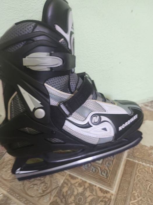 Продам мужские коньки Nordway