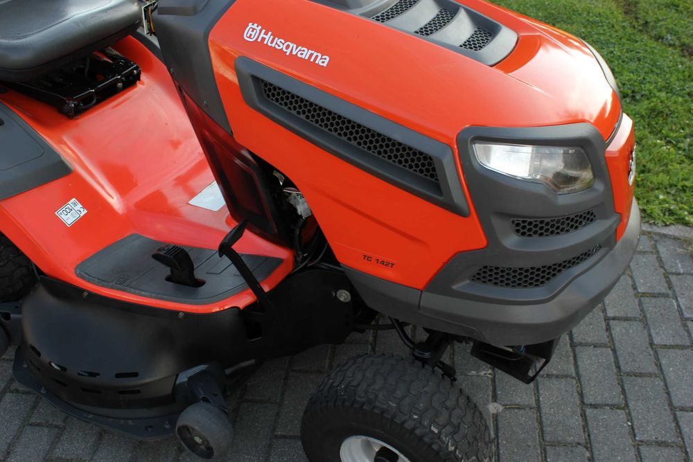Husqvarna TC142T Tc 142 T TRAKTOREK Kosiarka