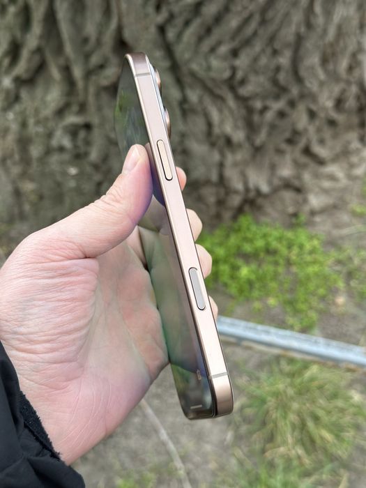 Продам IPhone 16 PRO MAX 256 Neverlock