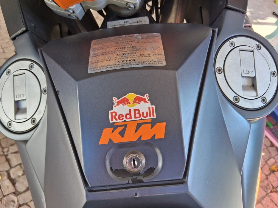 KTM 990 Adventure bom estado.