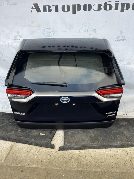 Toyota RAV4 2019-2025 кришка багажника ляда всборе цвет 8x8