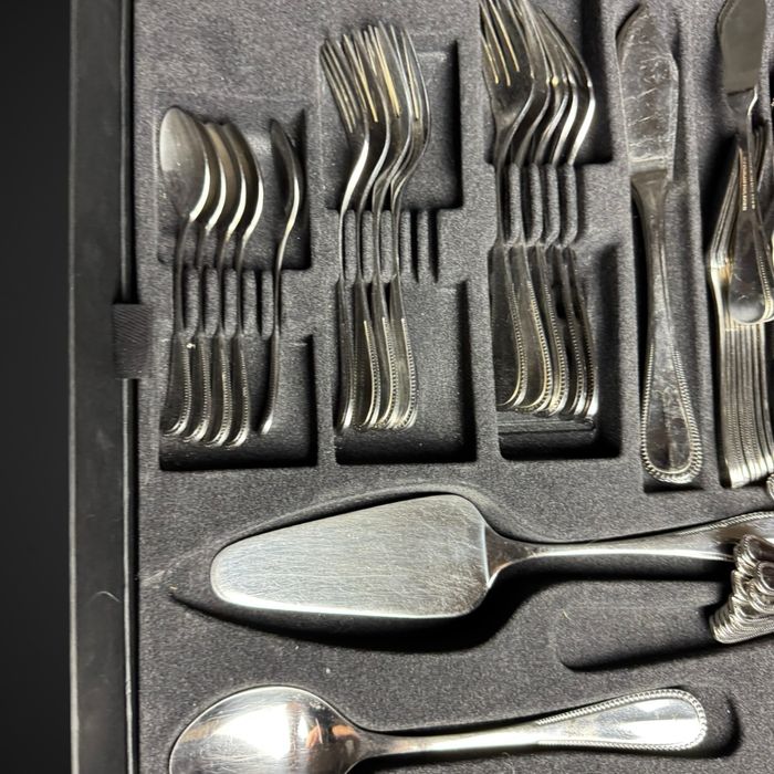 Duży komplet stalowych sztućcy B5/032401