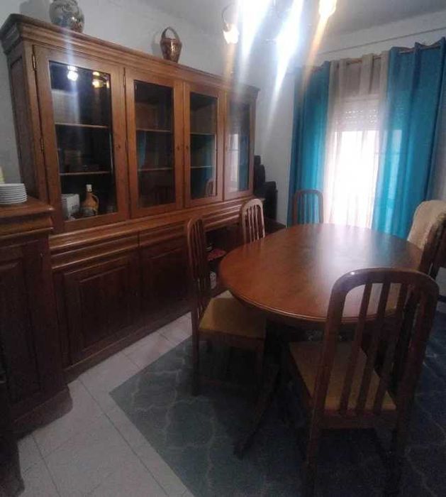 Mobília de sala de jantar cor carvalho