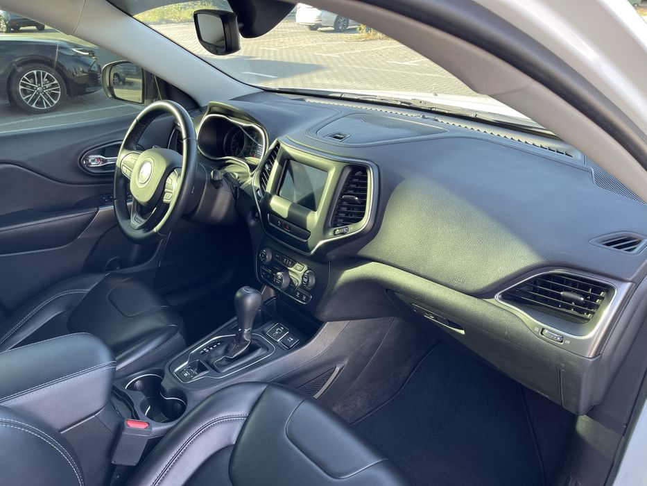 Jeep Cherokee 2018  (FL)/KL  3.2 АТ  271 к.с. Latitude Plus