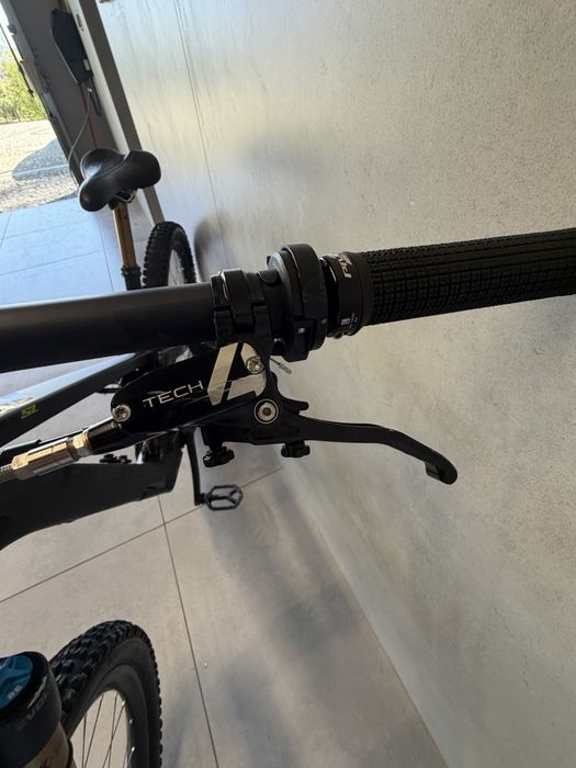 Pivot Shuttle SL PRO