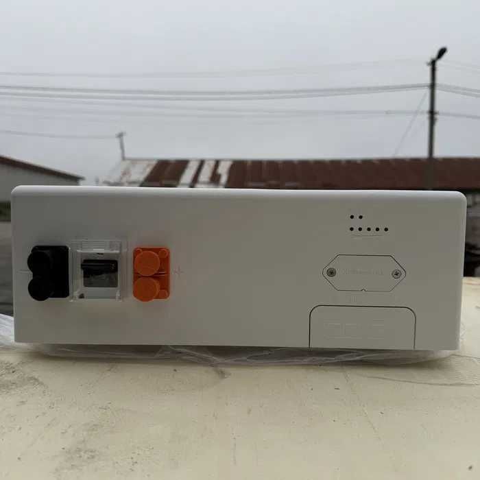 Акумулятор Deye SE-F5 Pro-C LiFePO4 51.2V/100AH, 5.12 kWh (з дисплеєм)