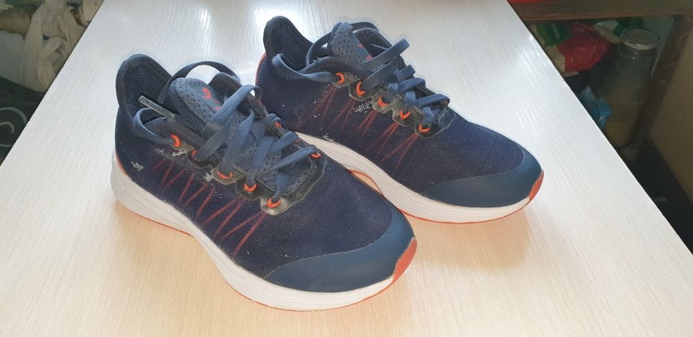 Кроссовки детские 30"