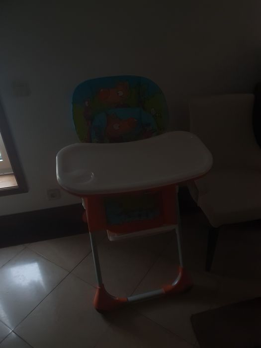 Cadeira refeição bebé
