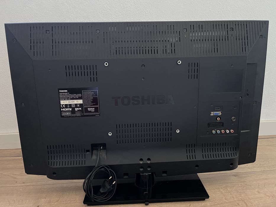 TV Toshiba 32" + Comando Universal - Entrega São Domingos de Rana