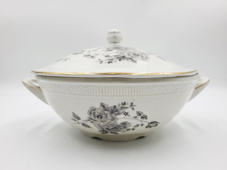 Stara, porcelanowa waza na zupę Chodzież