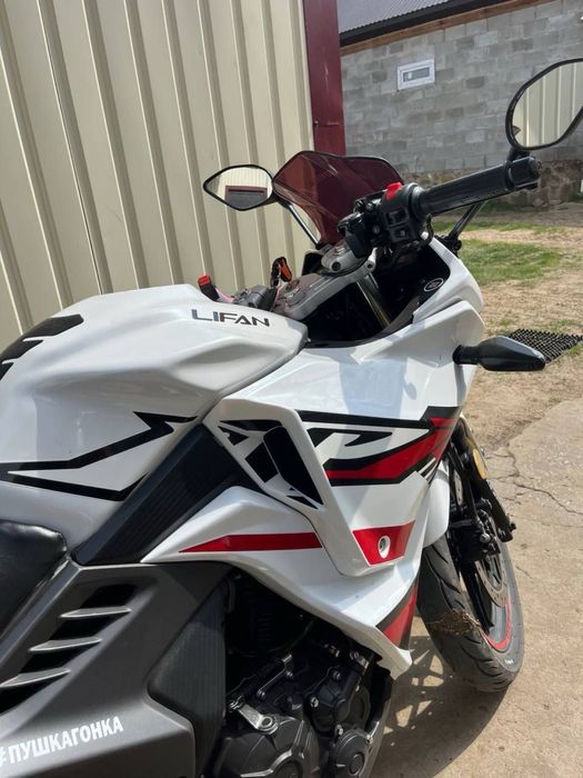 Продам мотоцикл Ліфан кпр200