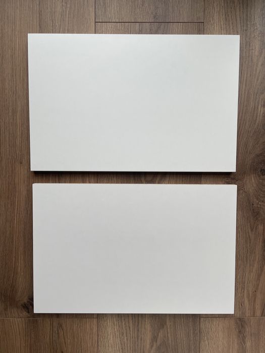 Białe półki do szafki Agata