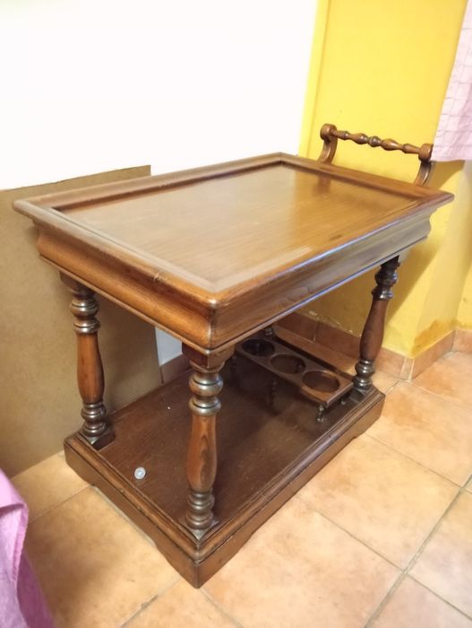 Carrinho de bebidas ou para chá