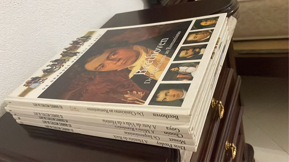 Livros em segunda mao de todo o tipo de assunto