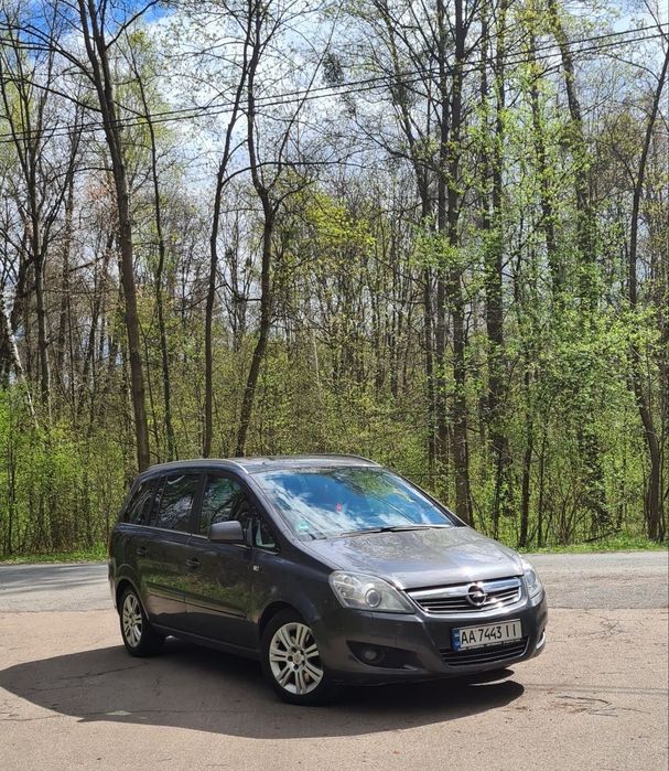 Opel Zafira b 1.9  150к.с. дизель 2010р