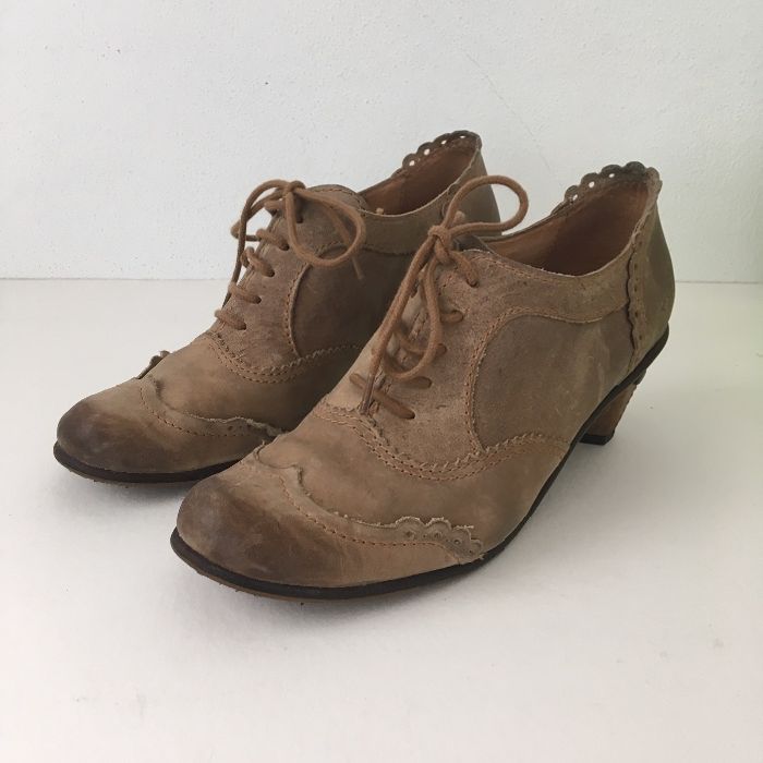 Sapatos de pele Dkode