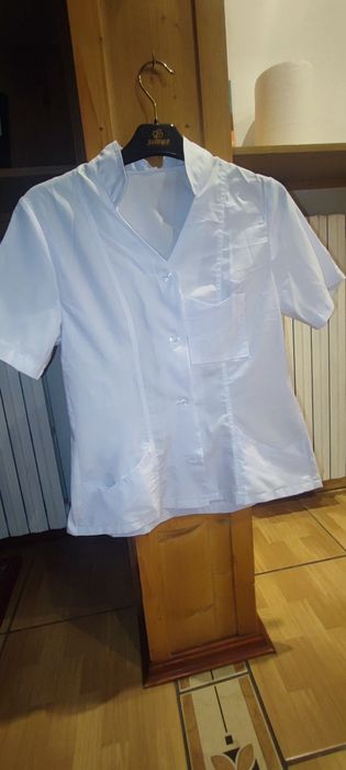 koszulka medyczna, rozmiar s, ladna, dopasowana