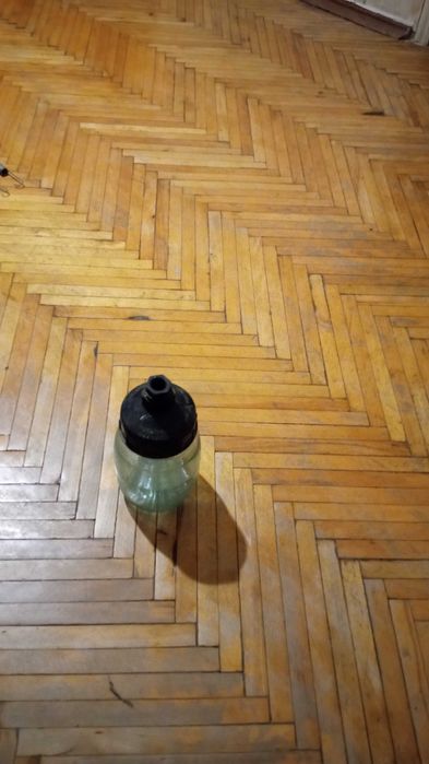 Розпродаж... Продаю герметичний  світильник для вологих приміщень.