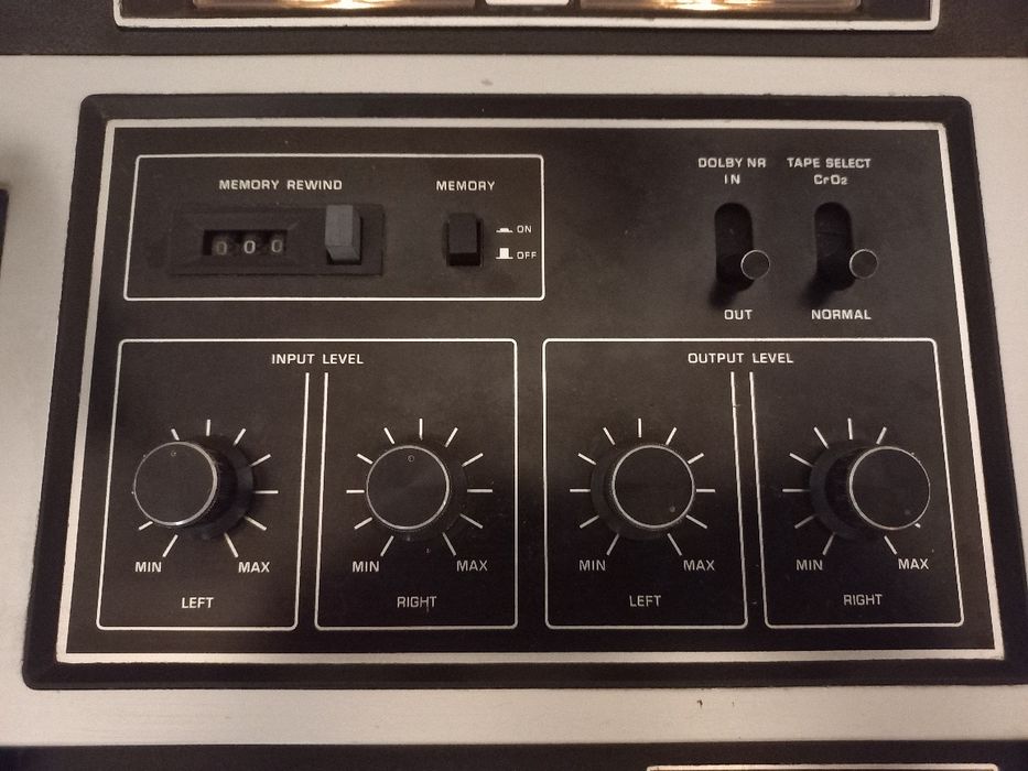 Technics RS-273 Cassette Player + Free Cassettes64729625289475124