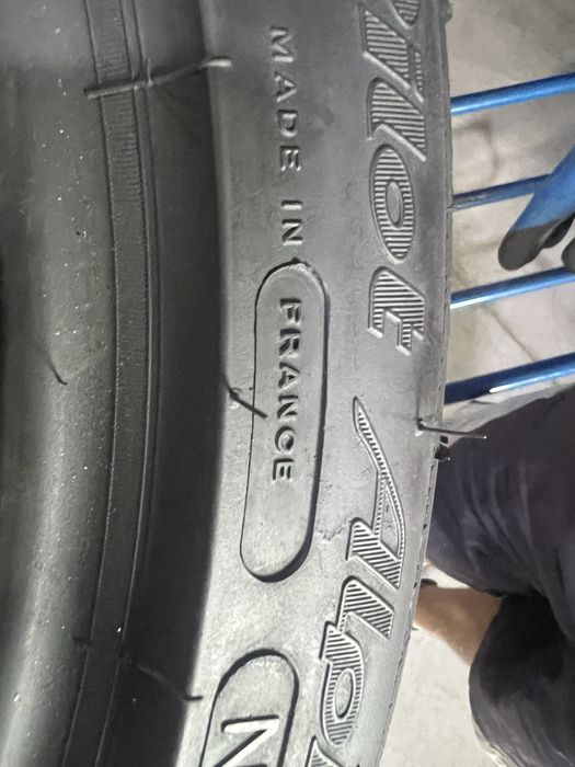 235/40/19 R19 Michelin Pilot Alpin PA4 4шт зима