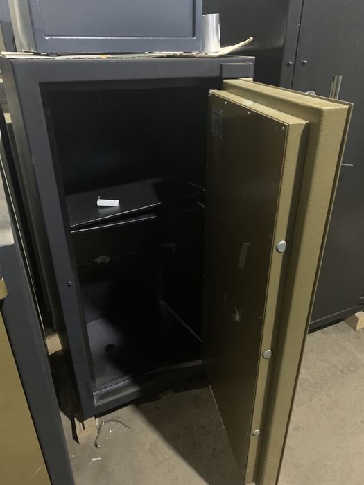 Сейф бу Практика бетонний