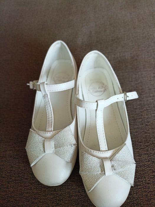 Buty dziewczęce komunijne