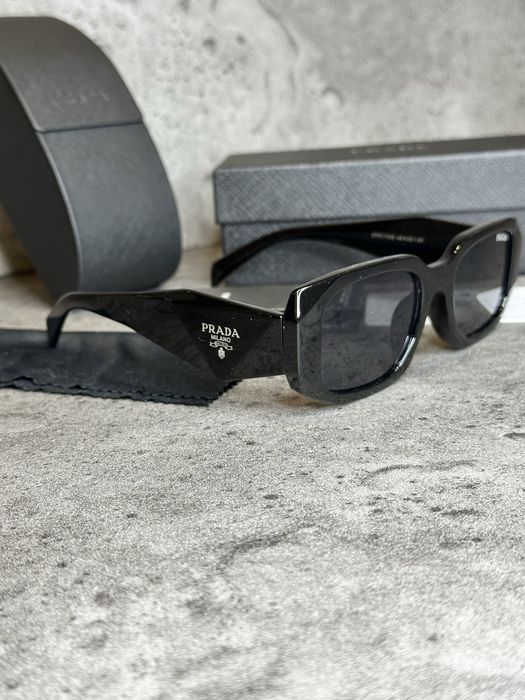 Okulary przeciwsłoneczne Prada