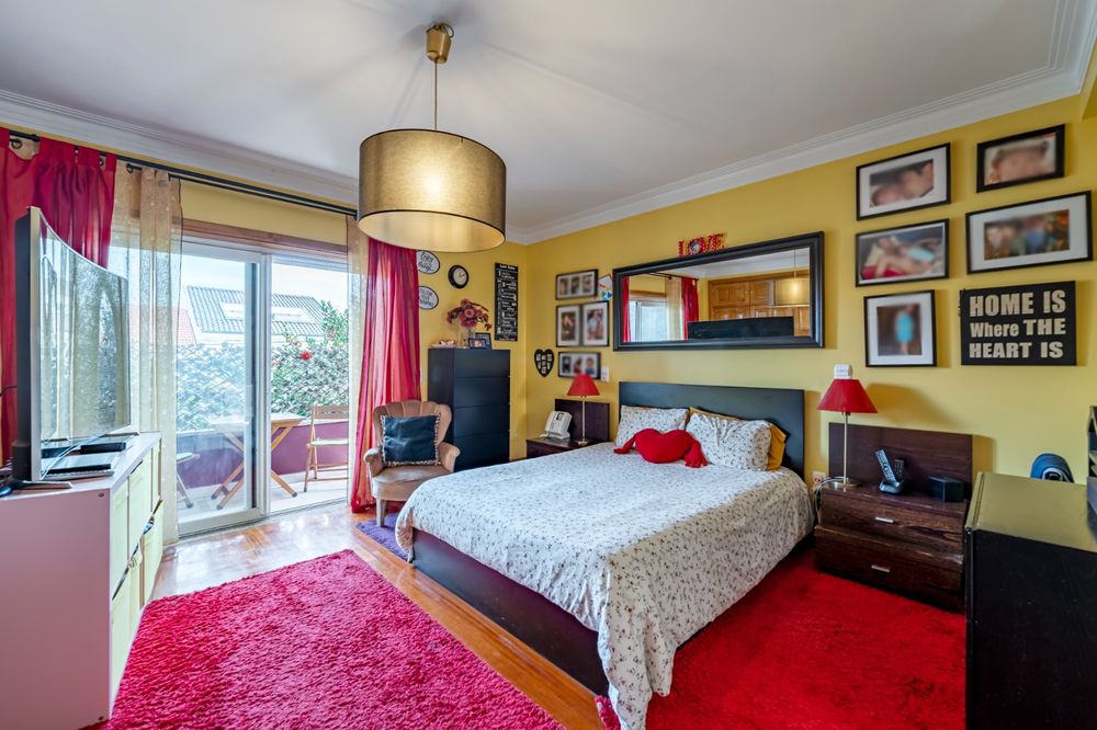 Moradia V4 3Frt 4 Pisos c/ Piscina Centro Leça da Palmeira