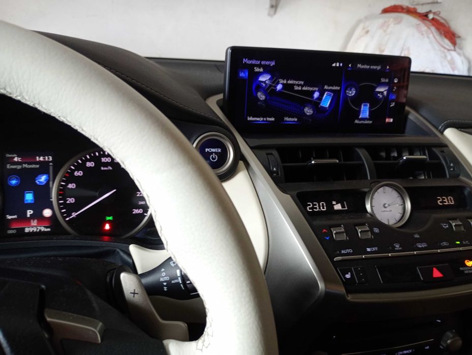 Lexus NX300H  E-FOUR Elegance AWD