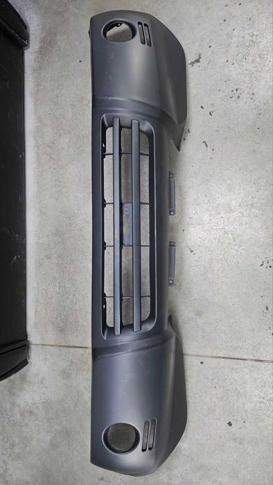 Бампер передний Mitsubishi Pajero Wagon 3 Мітсубісі Паджеро Вагон 03-