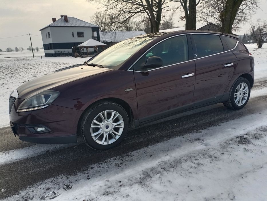 Lancia Delta 1.6 bogate wyposażenie doinwestowany