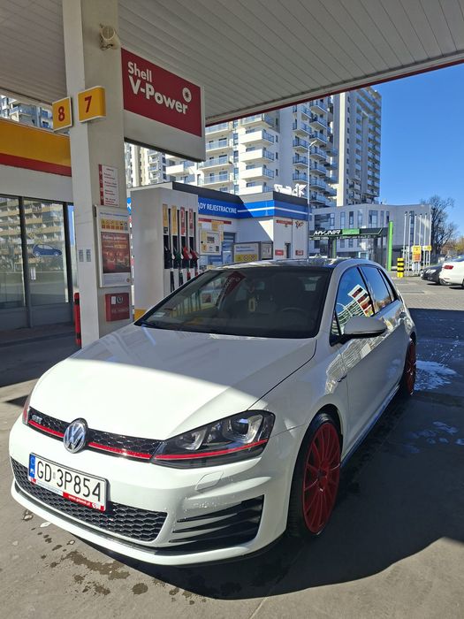 Golf GTI 7. Przejedź się nim i kup 230 koni