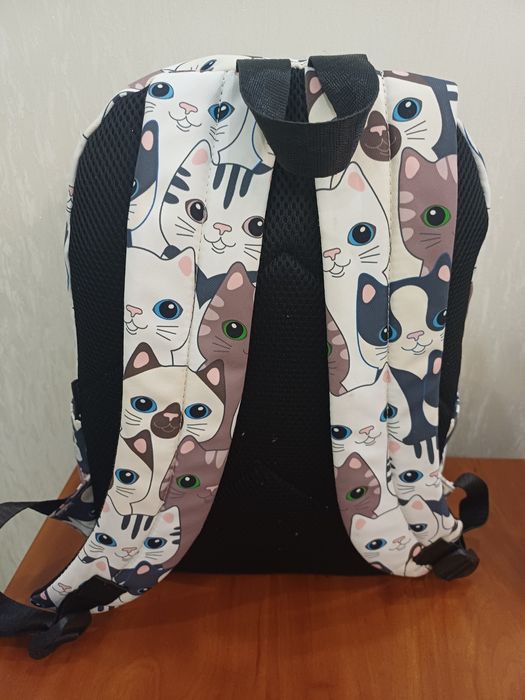 Рюкзак стильный,вместительный.