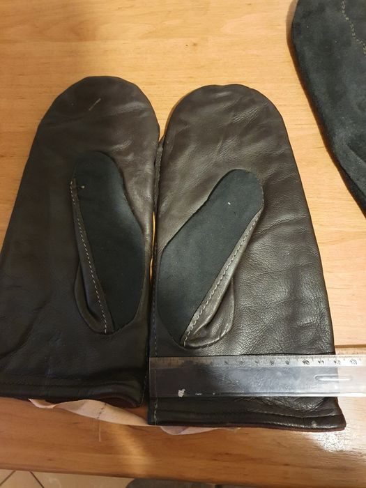 Rękawice nigdy nie noszone