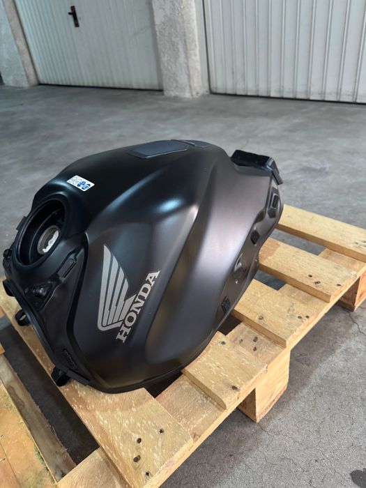 Depósito de combustível Honda CB650r