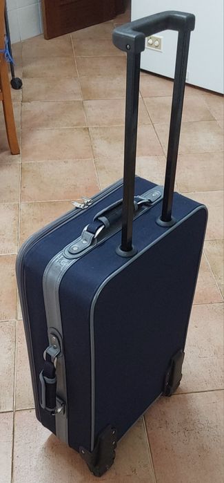 MALA DE VIAGEM DE PORÃO. Passeio Casa Arrumação Quarto Mudanças.
