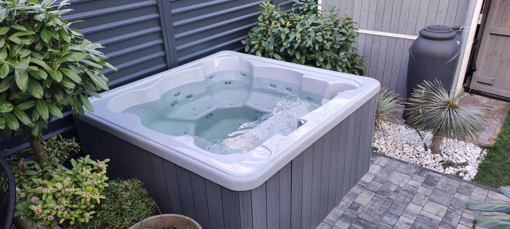 Wanna ogrodowa Spa 210x210 6-cio osobowa
