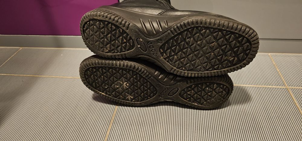 ECCO skórzane damskie buty rozmiar 39 wkładka 25cm stan bardzo dobry