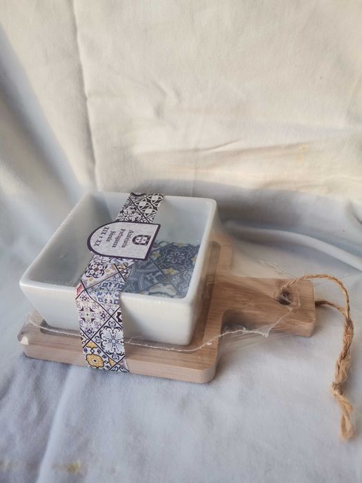 Mini tábua com prato442324078686392321