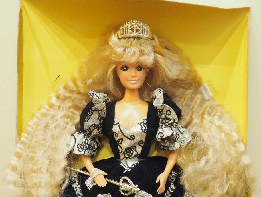 Antigas Bonecas Barbies nunca brincadas