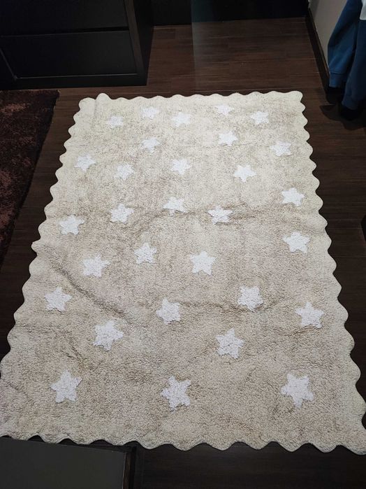 Tapete cinza com estrelas