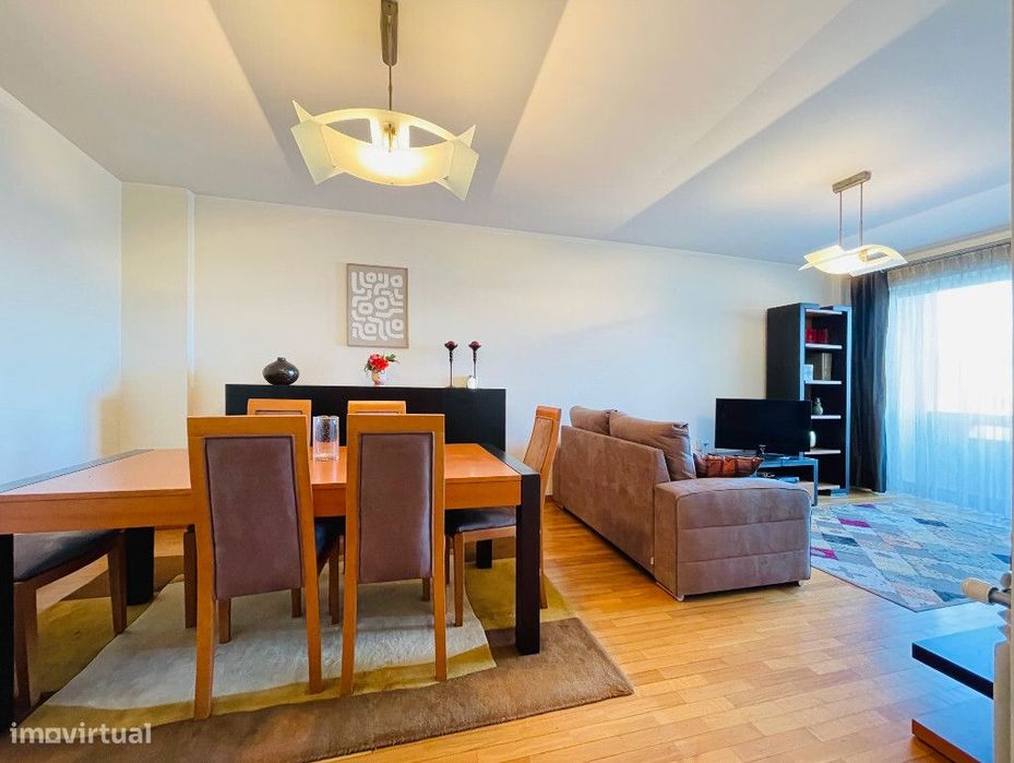 Apartamento T2 com lugar de garagem em zona de Matosinhos