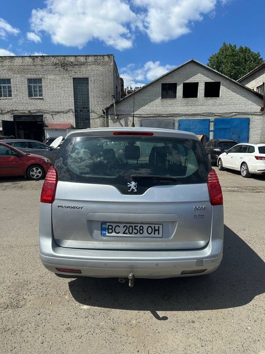 Peugeot 5008 1.6 дизель 2011